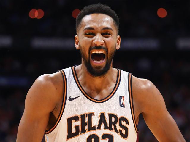 “九游app_ NBA最奇葩的玩笑时刻，球员爆笑全场”，爆笑nba游戏