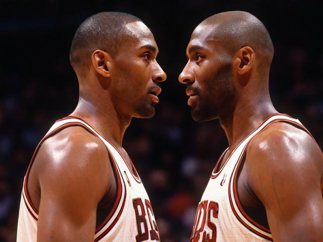 “九游app_ 传奇巨星：乔丹、科比的经典瞬间合集”，乔丹科比交手全记录