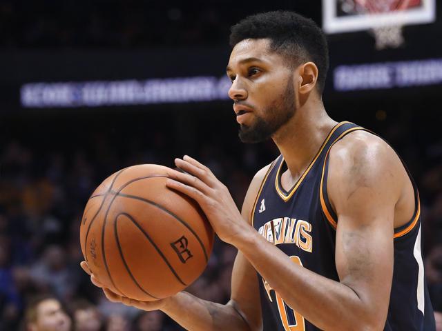 “九游app_ 史诗对决：东部决赛焦点战，球迷热议不断”，史诗级对决