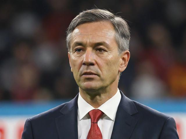 九游JIUYOU SPORTS_ 上海申花新帅亮相，球队迎来新气象，申花新帅出炉